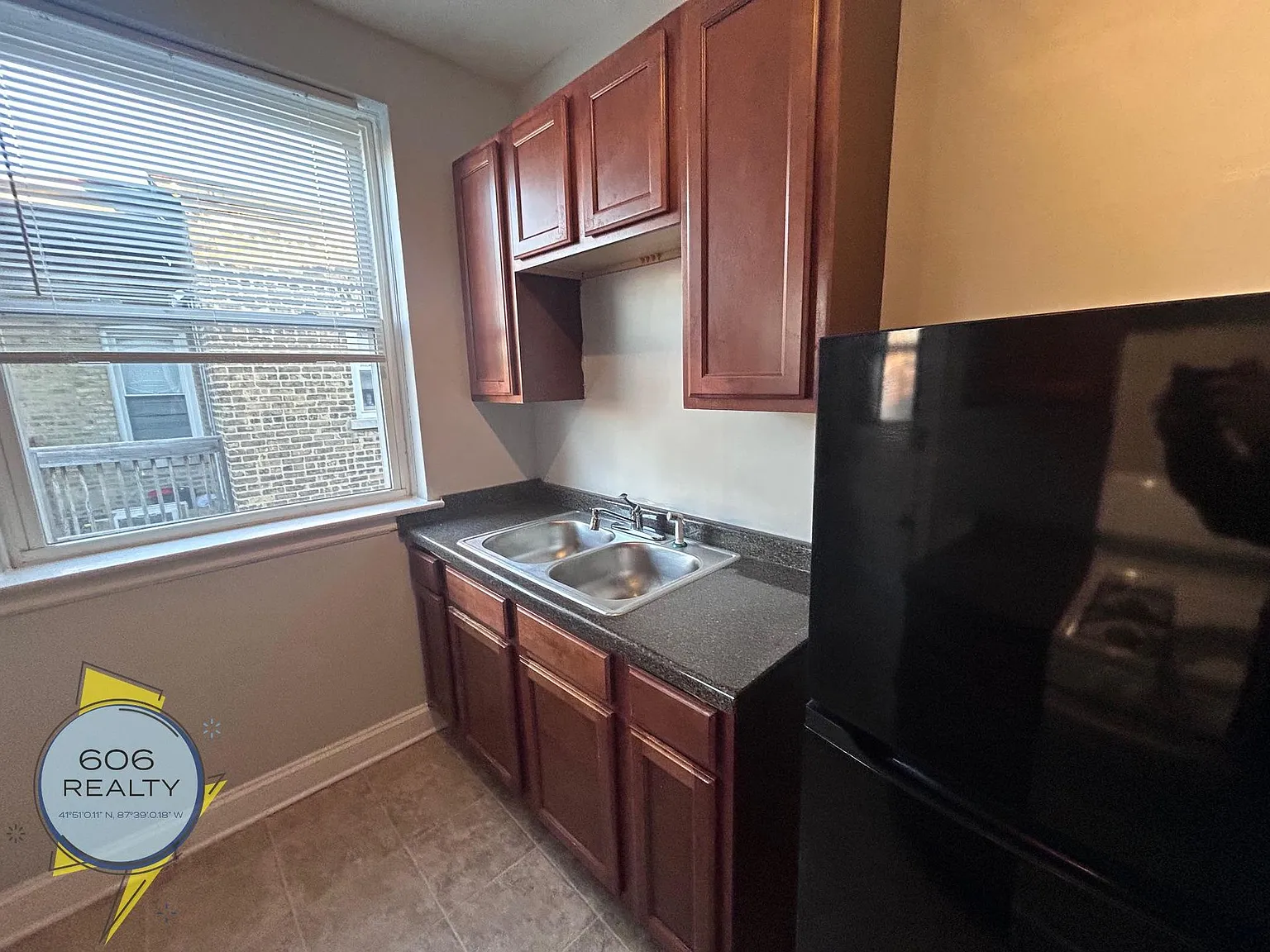 7340-50 N. Damen Ave — Photo 4