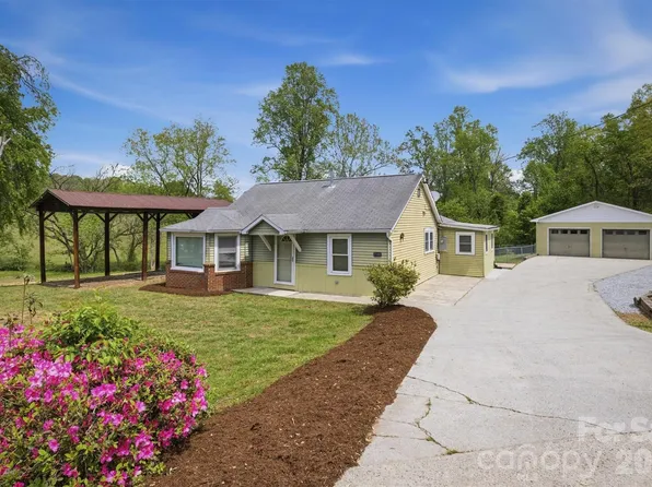 2566 Andrews Cir, Lenoir, NC 28645