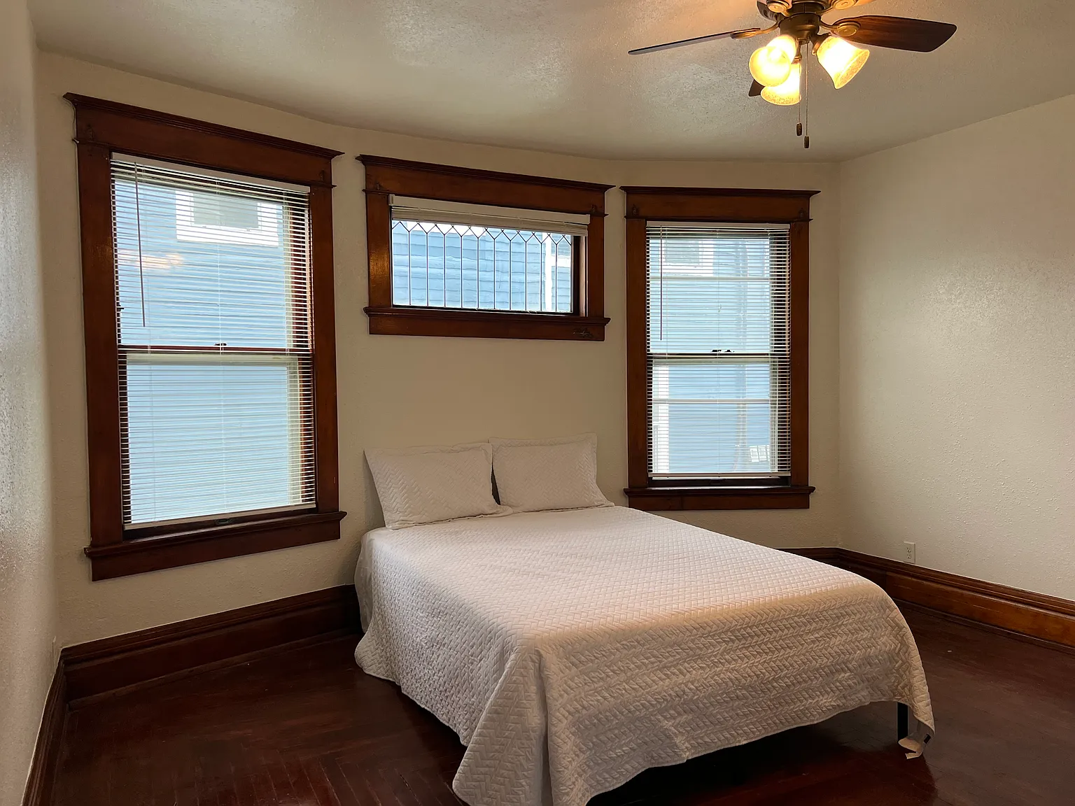 2 bed, 856 sqft, $1,250 — Photo 1