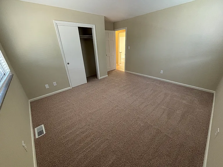 1112 S Washington Ave — Photo 13