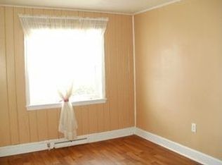 300 S 3rd Ave, Mayodan, NC 27027