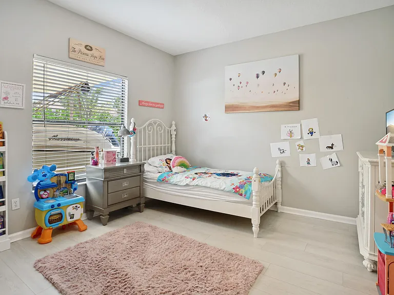 13823 Callington Dr — Photo 21