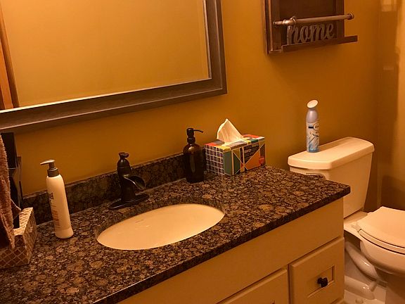 3rd image of 1009 Country Creek Dr