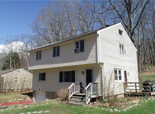 64 Giants Neck Rd, Niantic, CT 06357