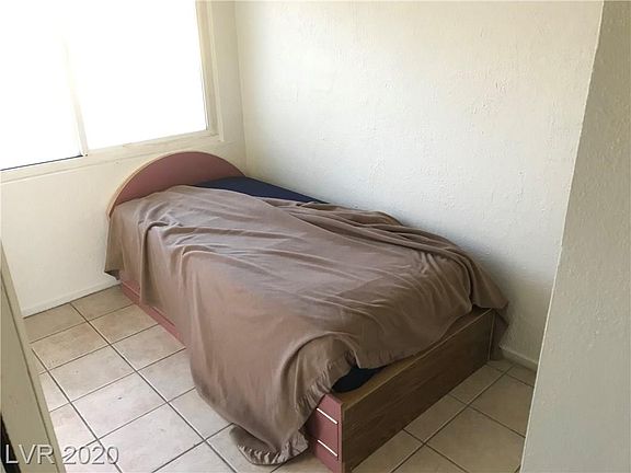 4th image of 470 E Naples Dr APT F