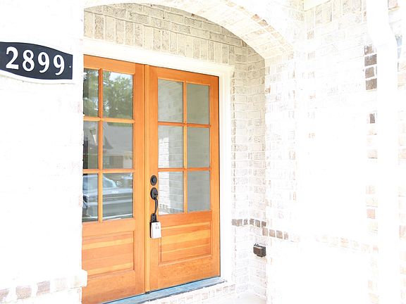 2nd image of 2899 Christoval St