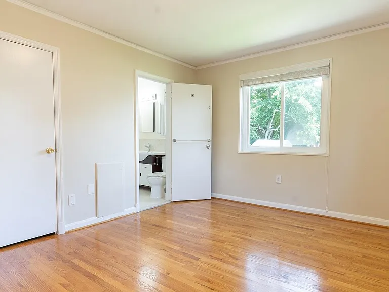 E Parkhill Dr — Photo 15
