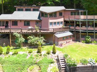 800 Tumbling Creek Rd, Erwin, TN 37650