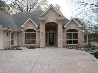 213 Victoria Ct, Montgomery, TX 77356