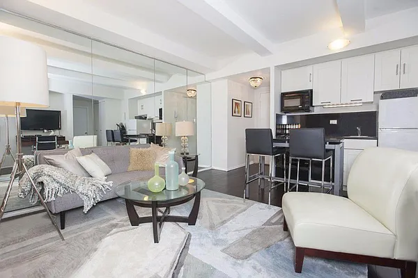 Rented by Global Realty Opportunities | media 7