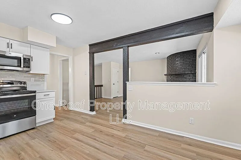 3 bed, 3.0 bath, 1173 sqft, $2,650 — Photo 4