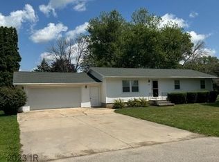 312 N Main St, Gilman, IA 50106