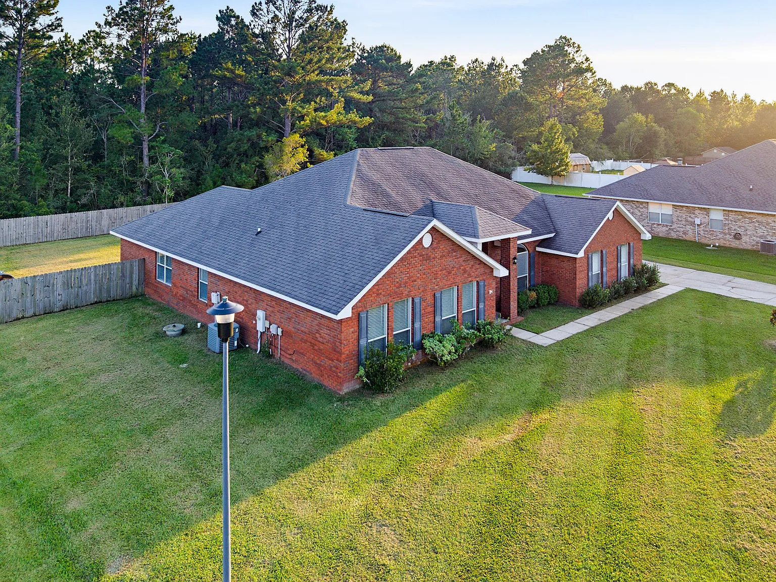 4 bed, 3117 sqft, $2,800 — Photo 3