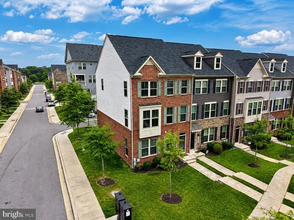 10047 Dorsey Ln, Lanham, MD 20706