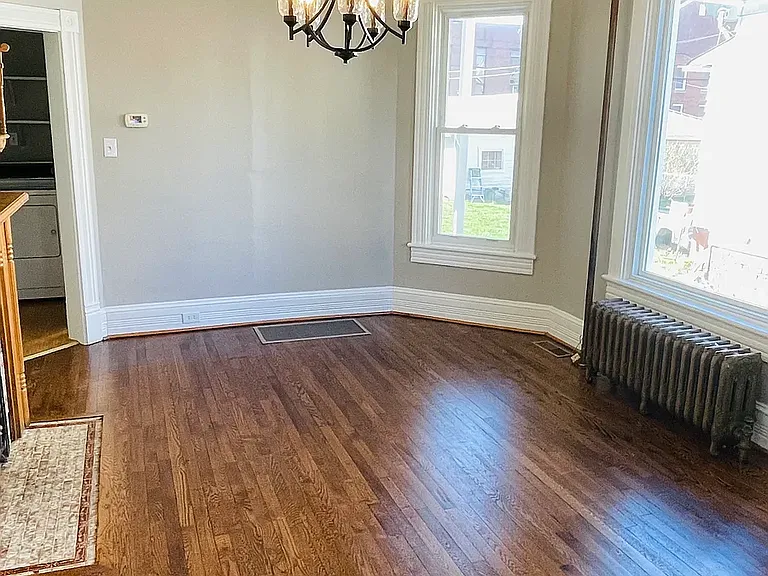 215 E Prospect St — Photo 10