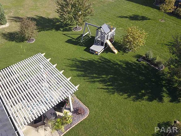 3rd image of 7006 N Grand Fir Dr