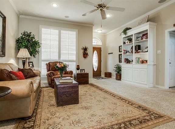 4th image of 2405 Whispering Oaks