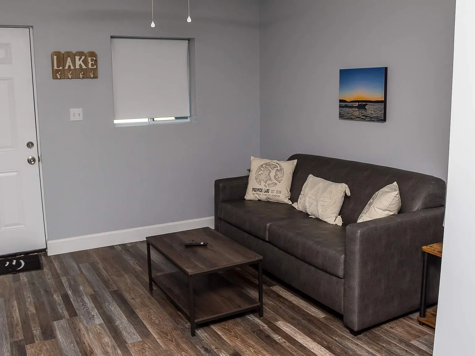 Studio, 350 sqft, $850 — Photo 2