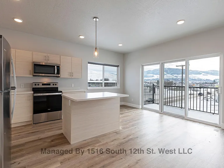 1301 Ronan St #101 — Photo 5