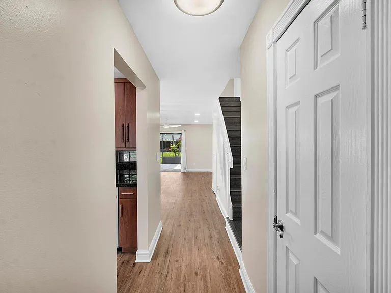 10723 NW 10th St S #TOWNHOUSE — Photo 13