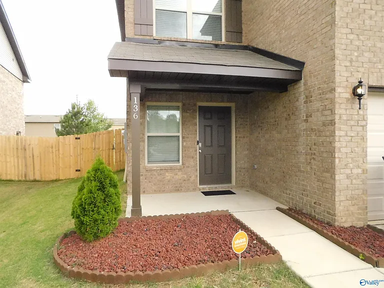 136 Winstead Cir — Photo 32
