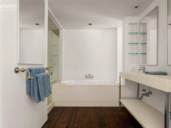 230 Central Park West image 19 of 26