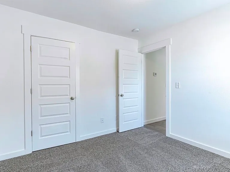 15116 E 38th Pl S — Photo 15