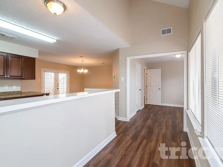 16027 Hidden Acres Dr — Photo 5