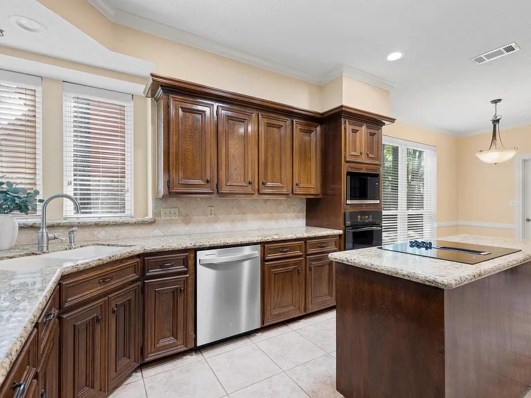 12119 Auburn Hills Dr — Photo 14
