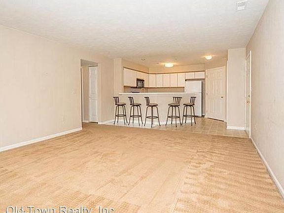 4th image of 1368 Heatherwood Ln
