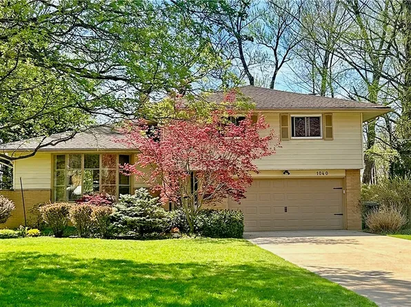 1040 Rose Blvd, Highland Heights, OH 44143