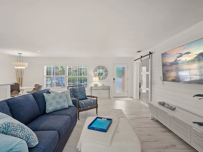 615 Avenida Del Norte — Photo 11