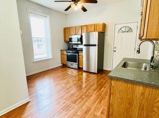 3227 S Carpenter St #2R, Chicago, IL 60608