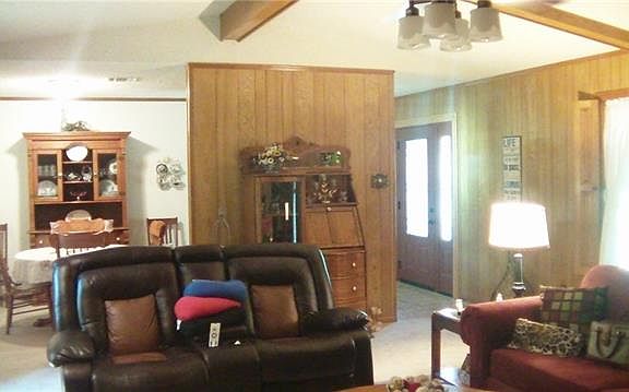 3rd image of 617 W Royal Oaks Dr