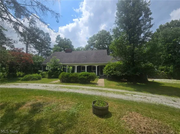 186 S Main St, Hudson, OH 44236