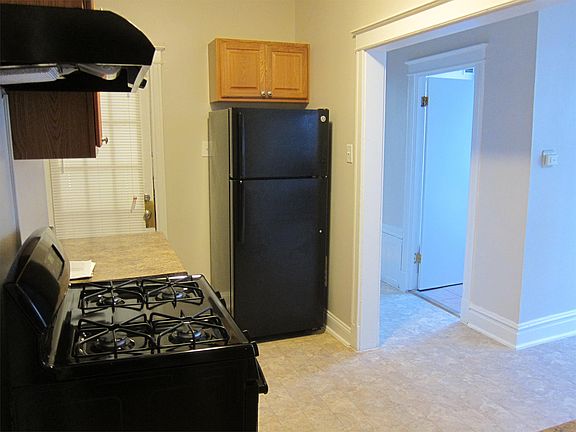 3rd image of 4158 McRee Ave APT 2E