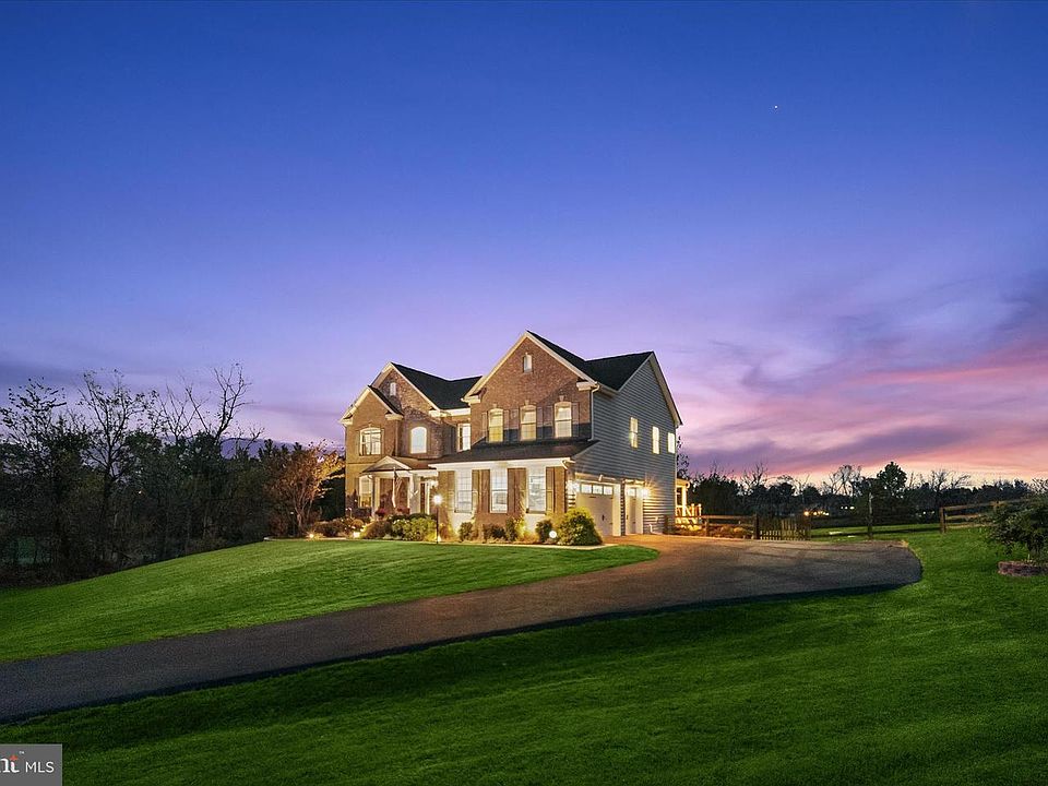 1st image of 14840 Creek Point Ct