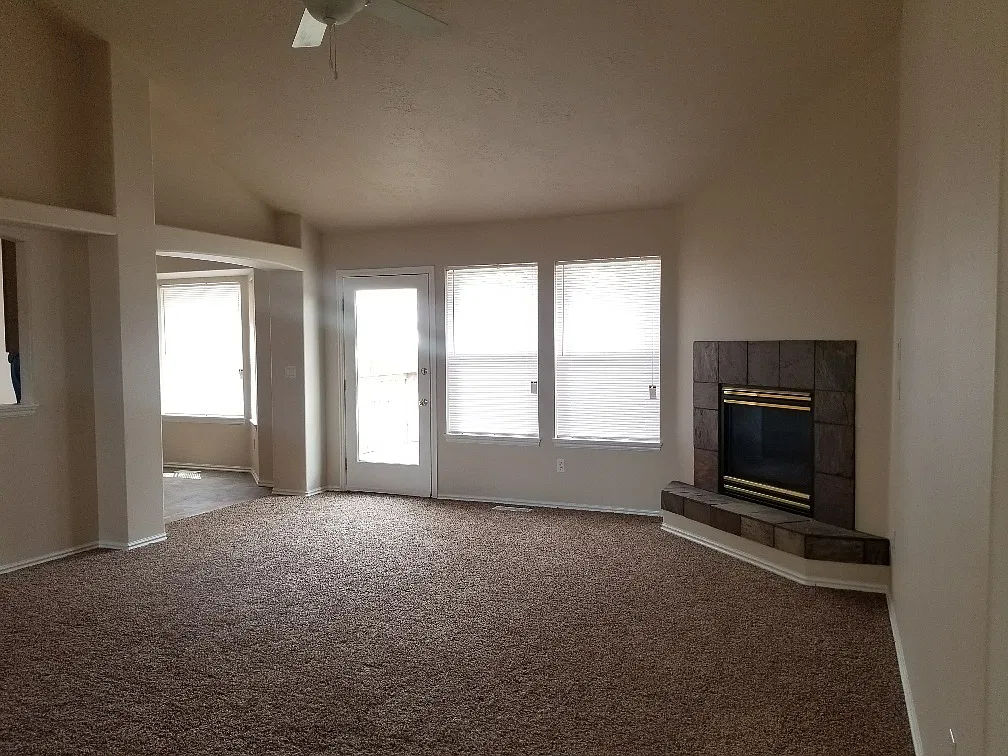 Nice Meridian Home — Photo 3