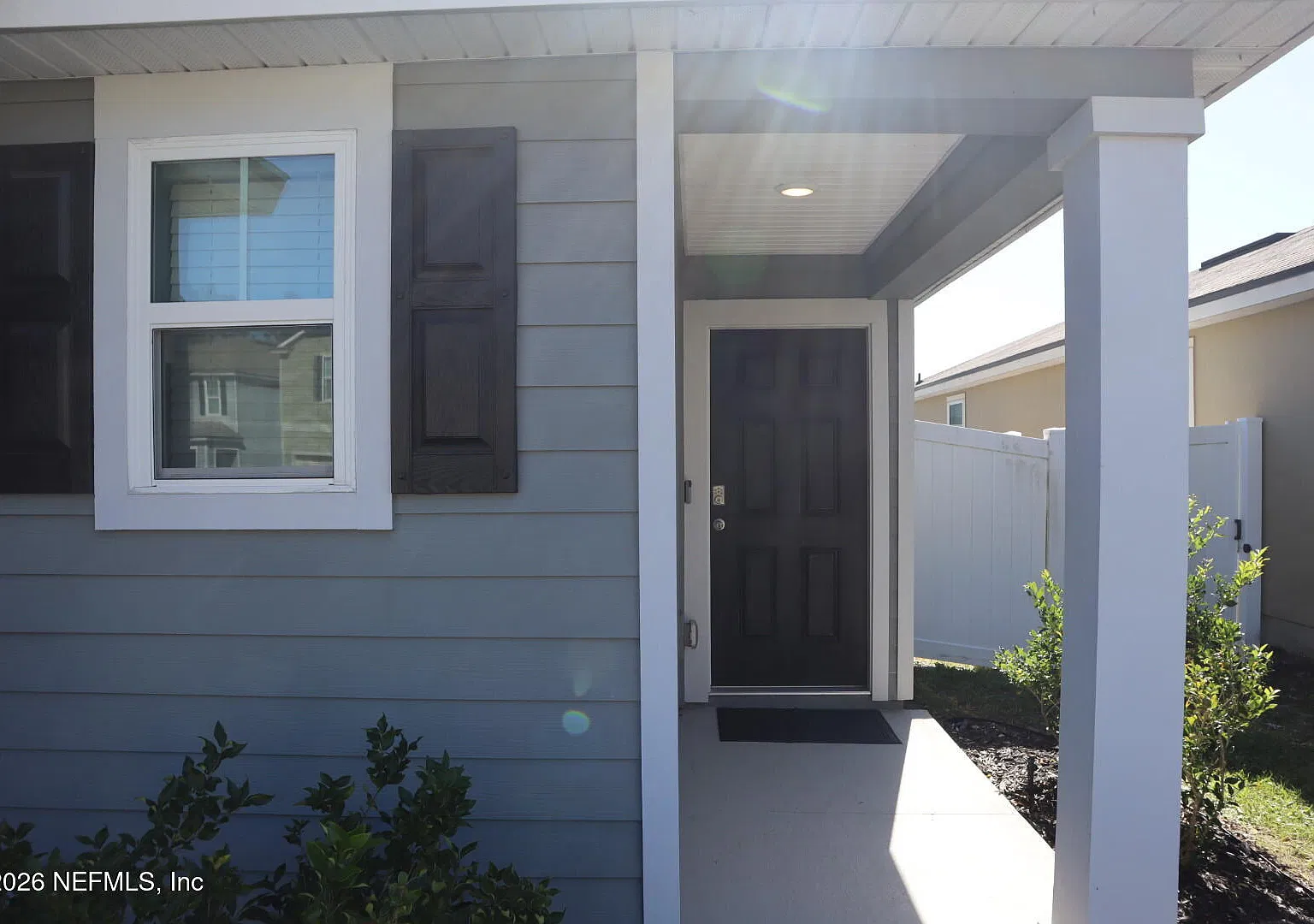 3 bed, 2.0 bath, 1618 sqft, $2,100 — Photo 3