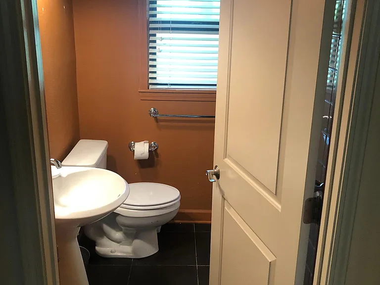 303 Interbay Ave — Photo 5