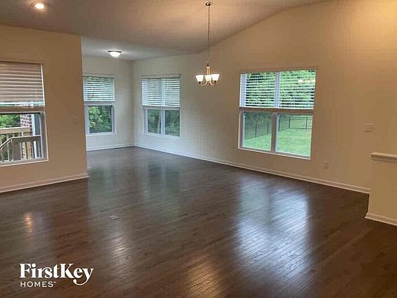 5th image of 5736 Parkland Ave