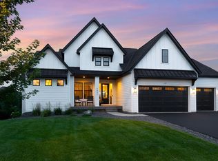 9832 Rodeo Cir, Eden Prairie, MN 55347