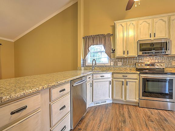 Open kitchen and dining area