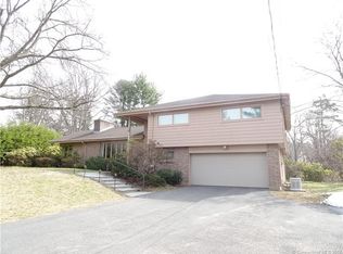 100 Waranoke Rd, Manchester, CT 06040