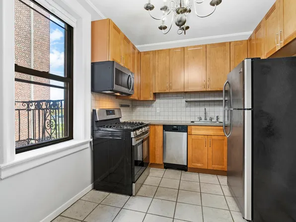 755 Anderson Avenue image 8 of 14