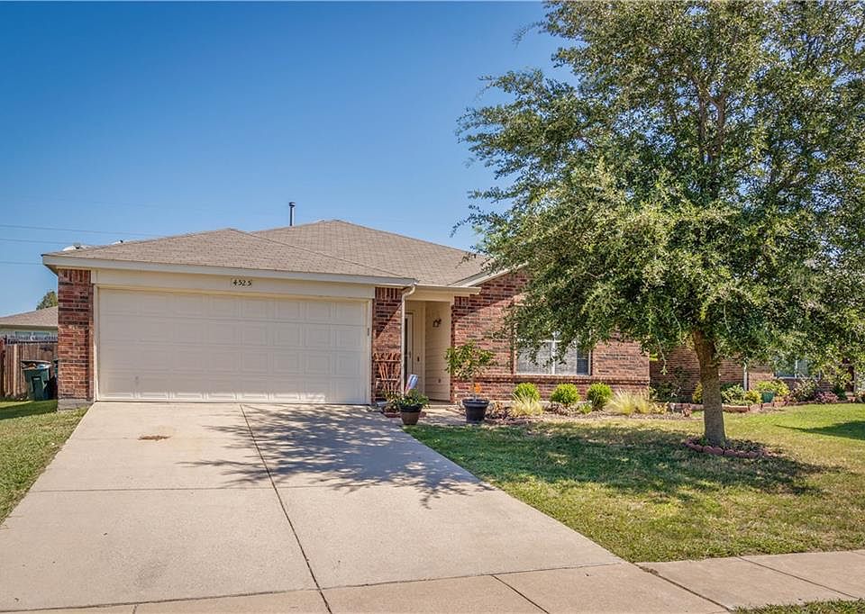 1st image of 4525 Blue Jay Ln