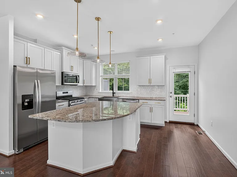 7906 Marietta Dr — Photo 12