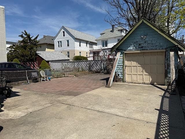 2nd image of 216 74th St