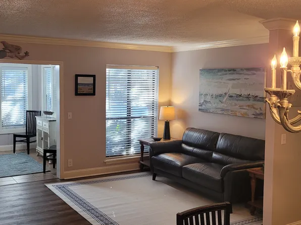 2503 Demere Rd APT 4, Saint Simons Island, GA 31522