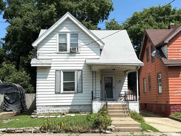 819 E McClure Ave, Peoria, IL 61603